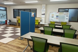 IMG_20250429_200803 知育玩具と個人ブース